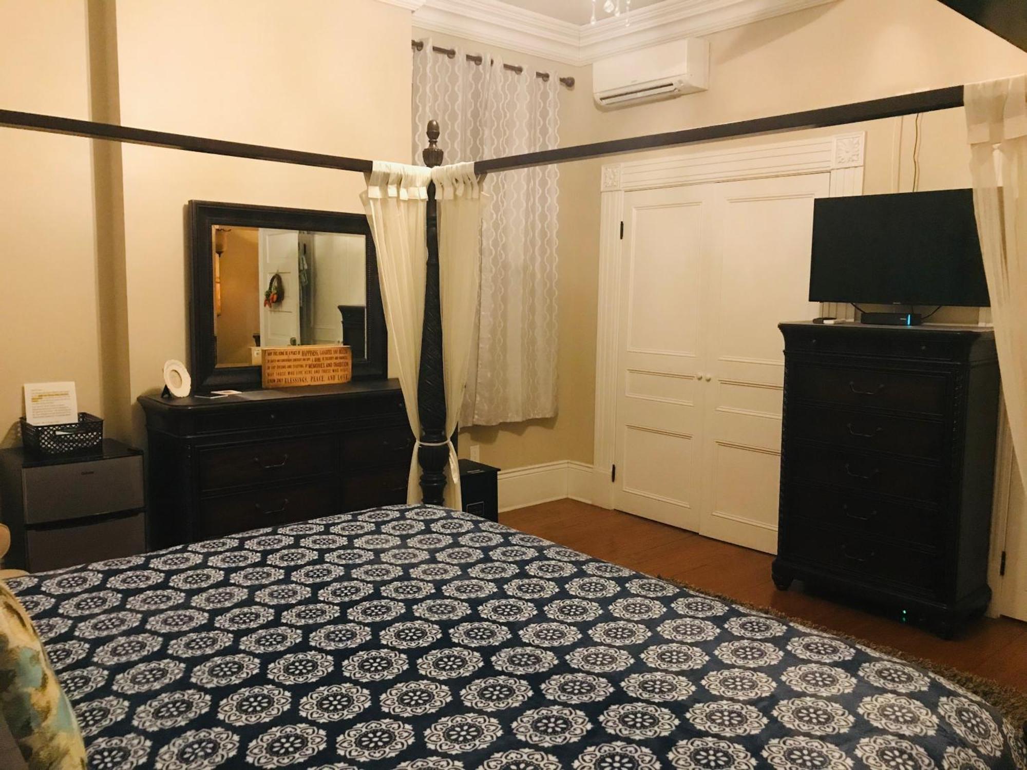 فندق Wg Creole House 1850 نيو أورلينز الغرفة الصورة